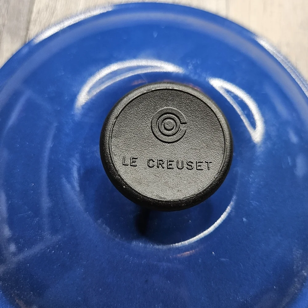 Le Creuset Blue Lid Made in France Size 14 5.5